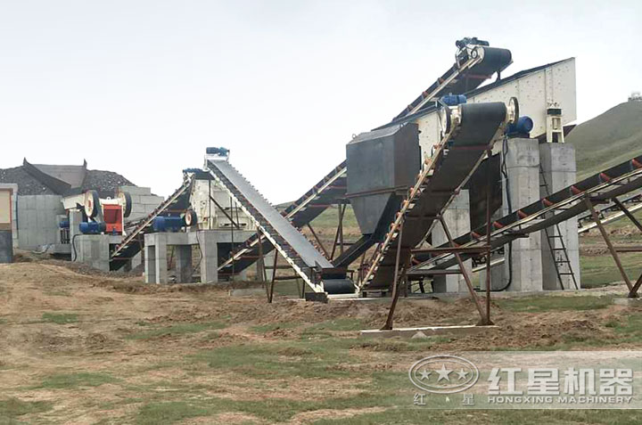 顎式破碎機作業現場